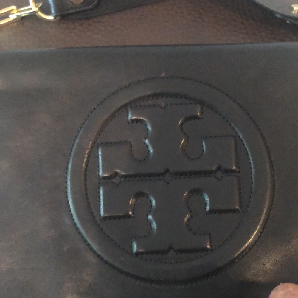 Tory Burch Bomb Reva - Black with Gold chain - Picture 6 of 9